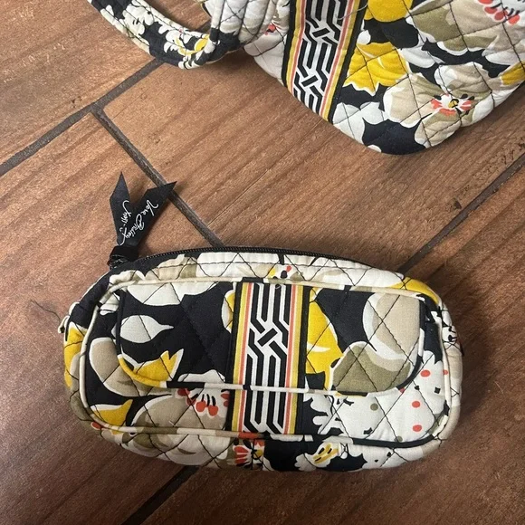 NEW Vera Bradley Dogwood Hand Bag Yellow & Black Floral  Design Quilted Fabric - Picture 6 of 6